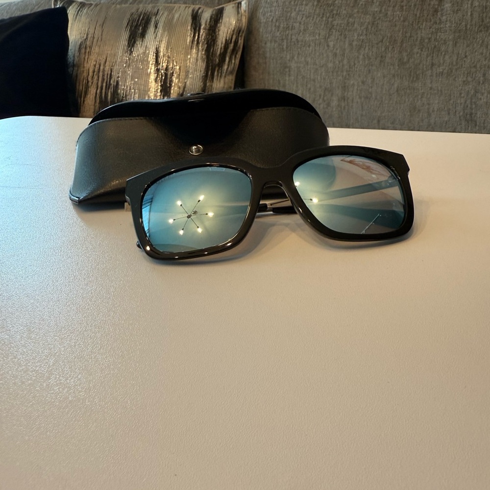 Diff Eyewear Black Sunglasses Reflective Lenses